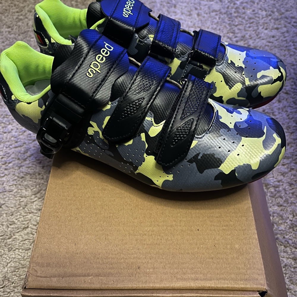 Speedo Camouflage Cycling Shoes - Black and Green